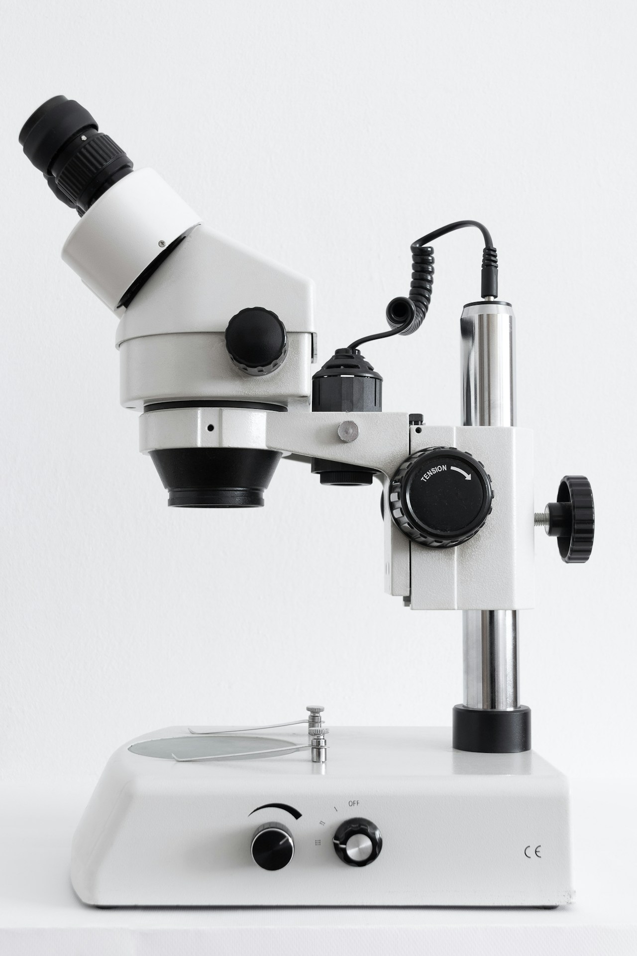 Imagen de referencia de equipo en un entorno médico
